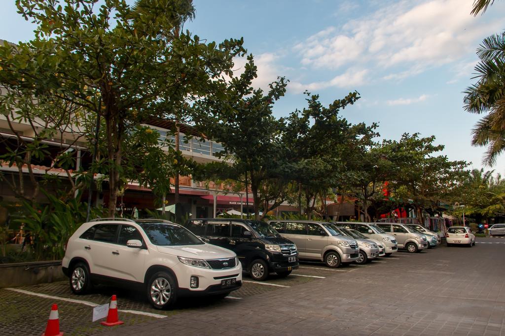 Square And 3* Seminyak (Bali)