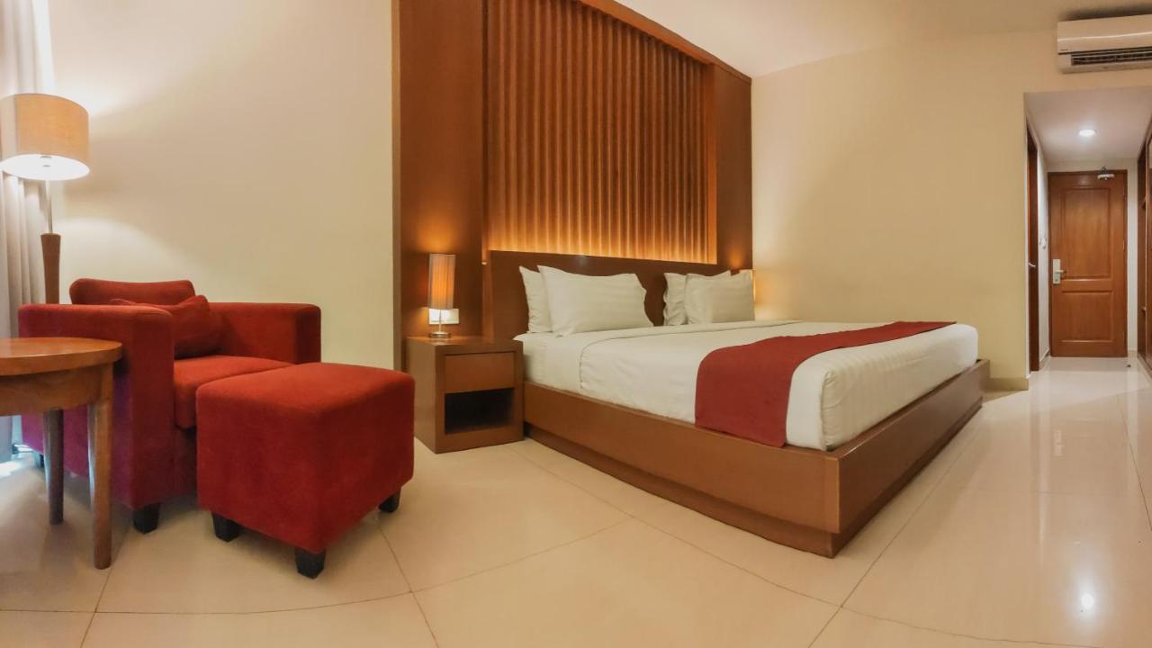 Square And Seminyak (Bali)