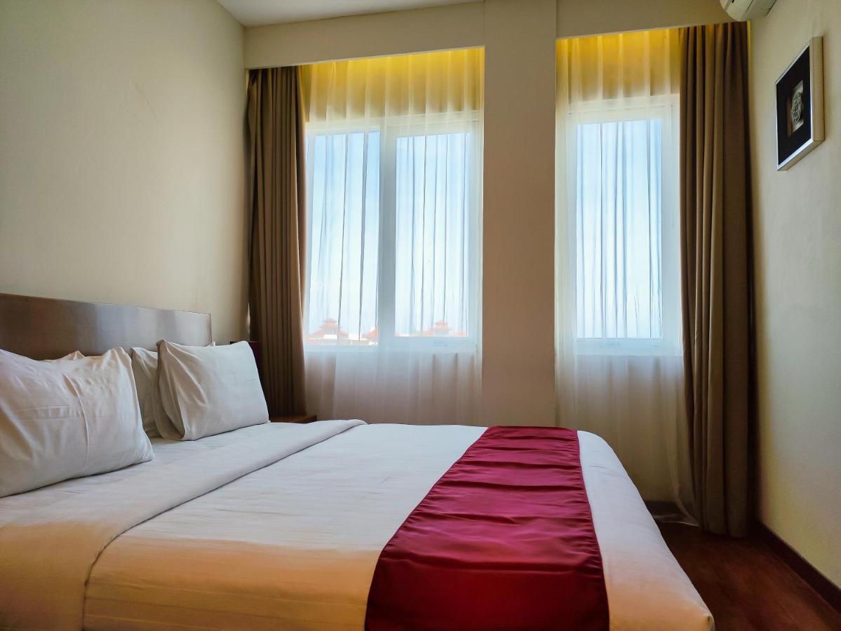 Square And Seminyak (Bali)